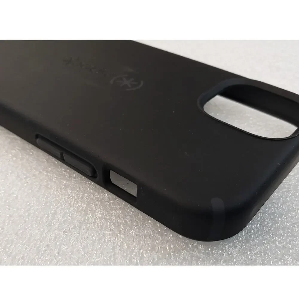 Speck Magnetic Case for iPhone 13 - Black Cover
